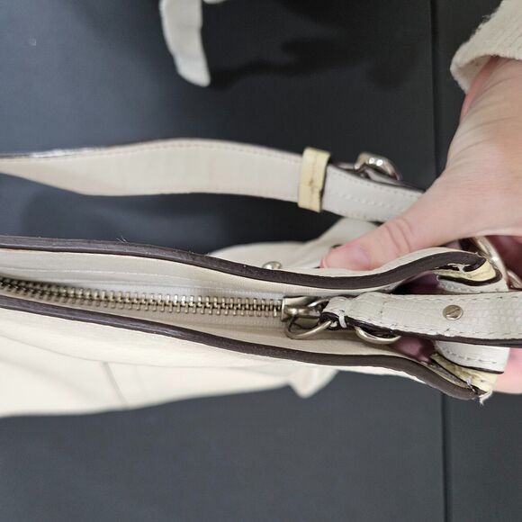 Coach Colette Signature Hobo Bag Leather Cream Shoulder Strap Casual Work Travel - Picture 13 of 16